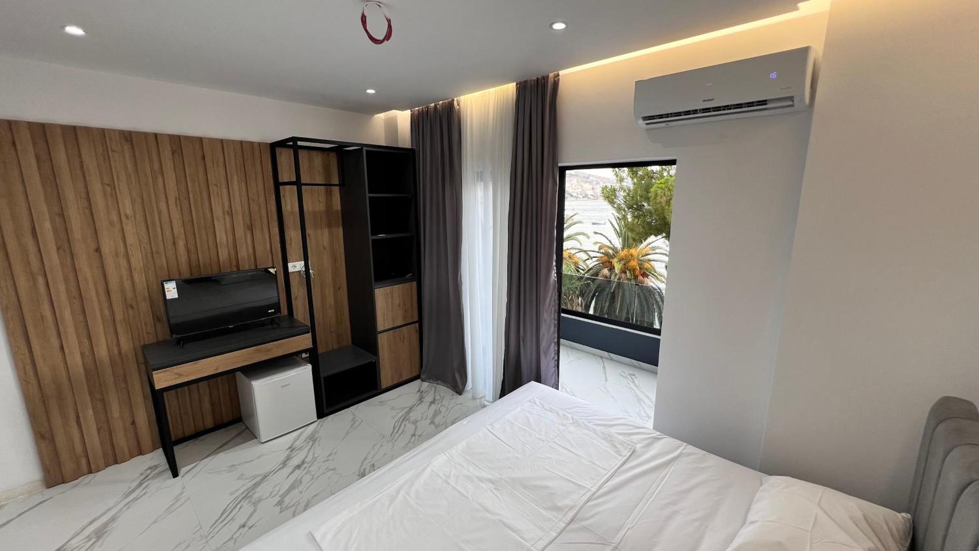 Lezet Hotel Sarande Bagian luar foto