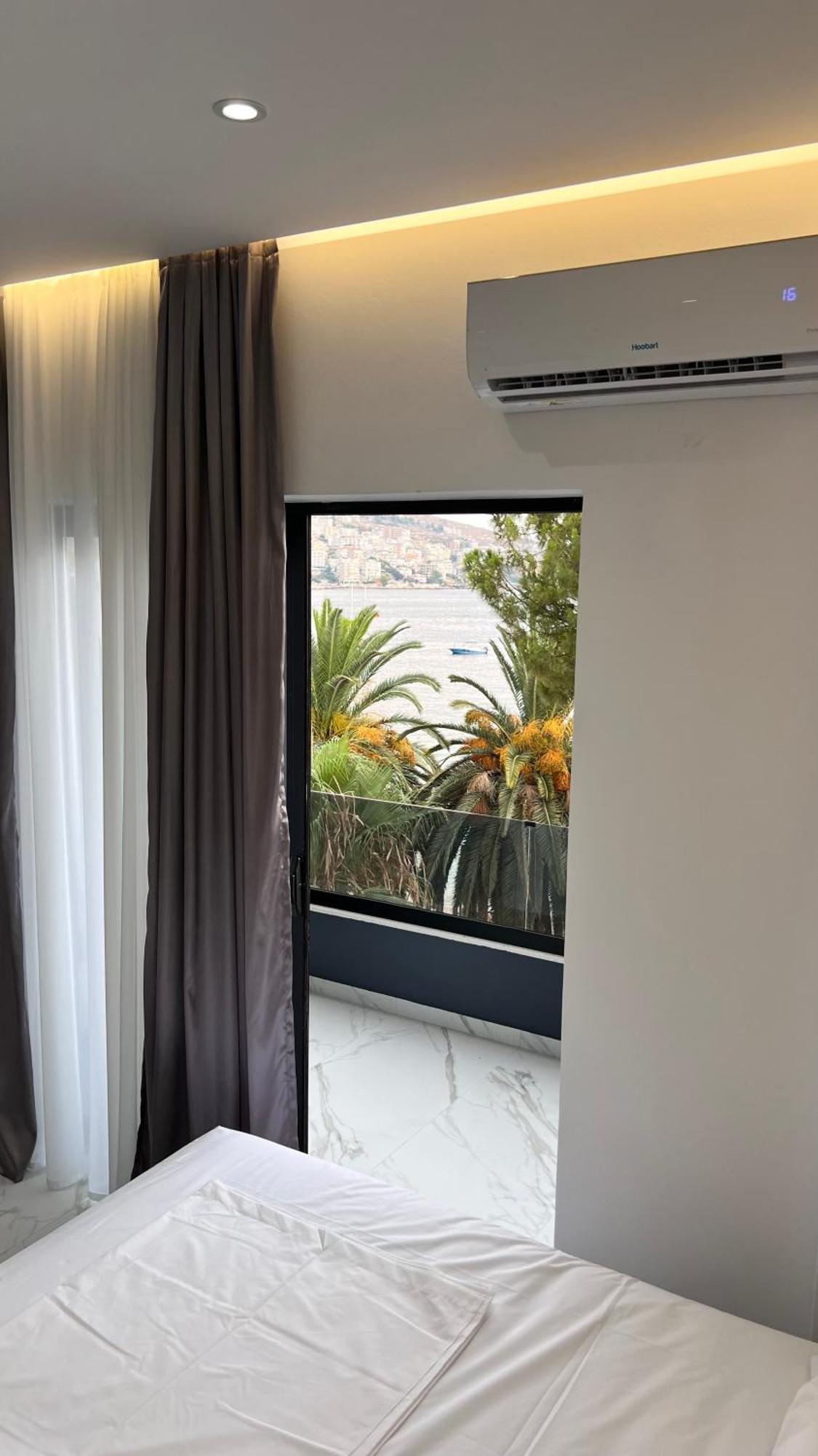 Lezet Hotel Sarande Bagian luar foto