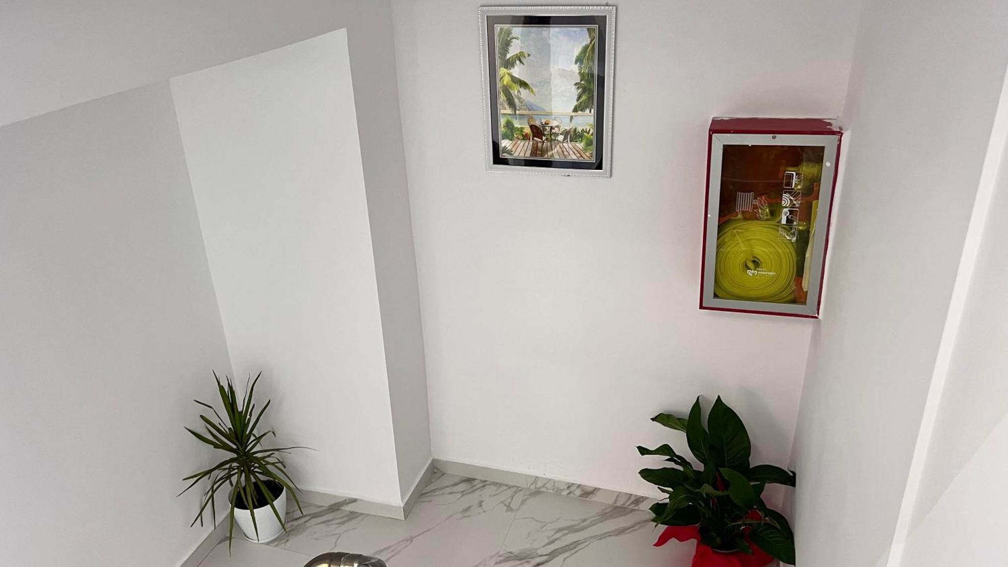 Lezet Hotel Sarande Bagian luar foto