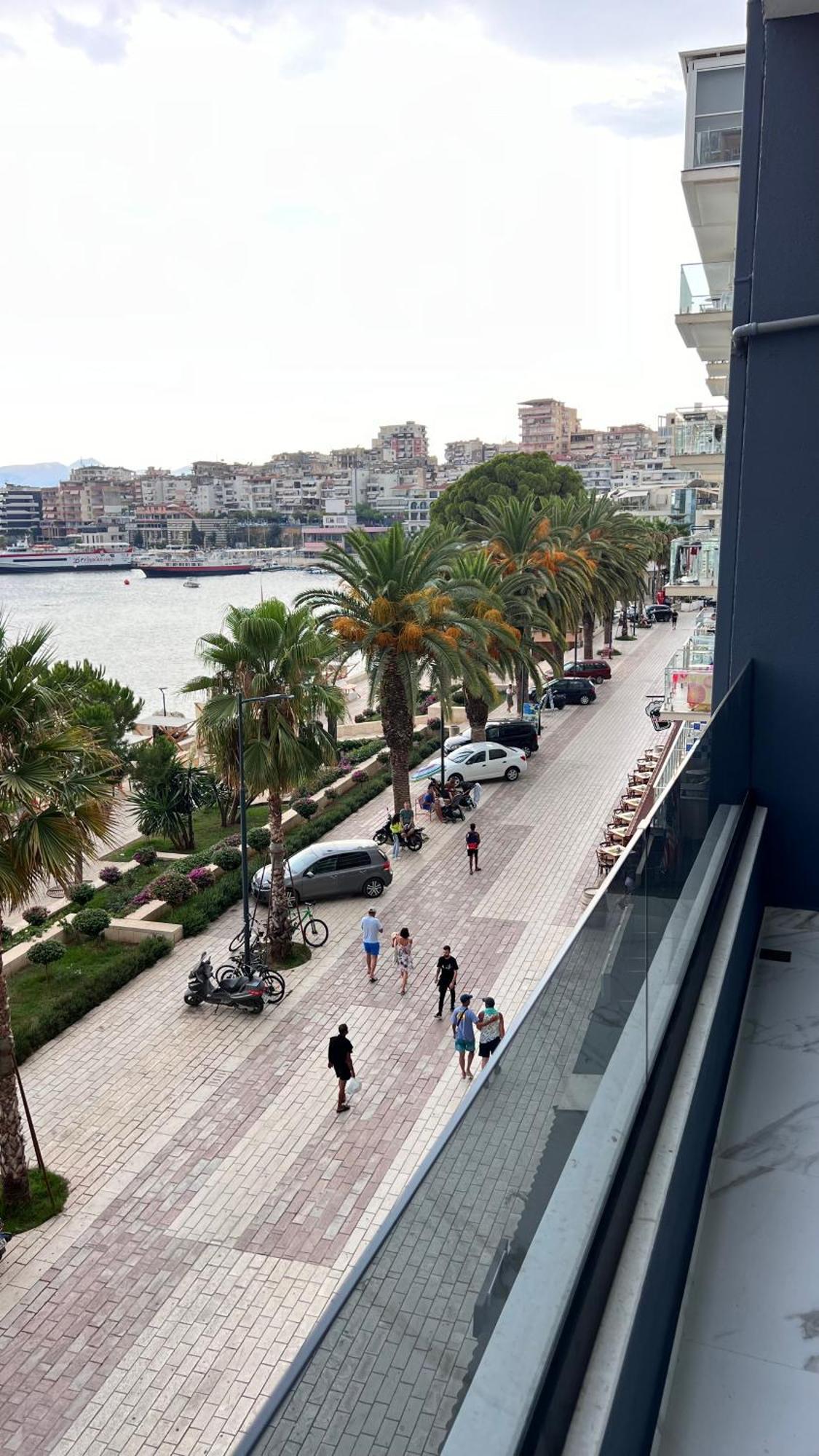Lezet Hotel Sarande Bagian luar foto